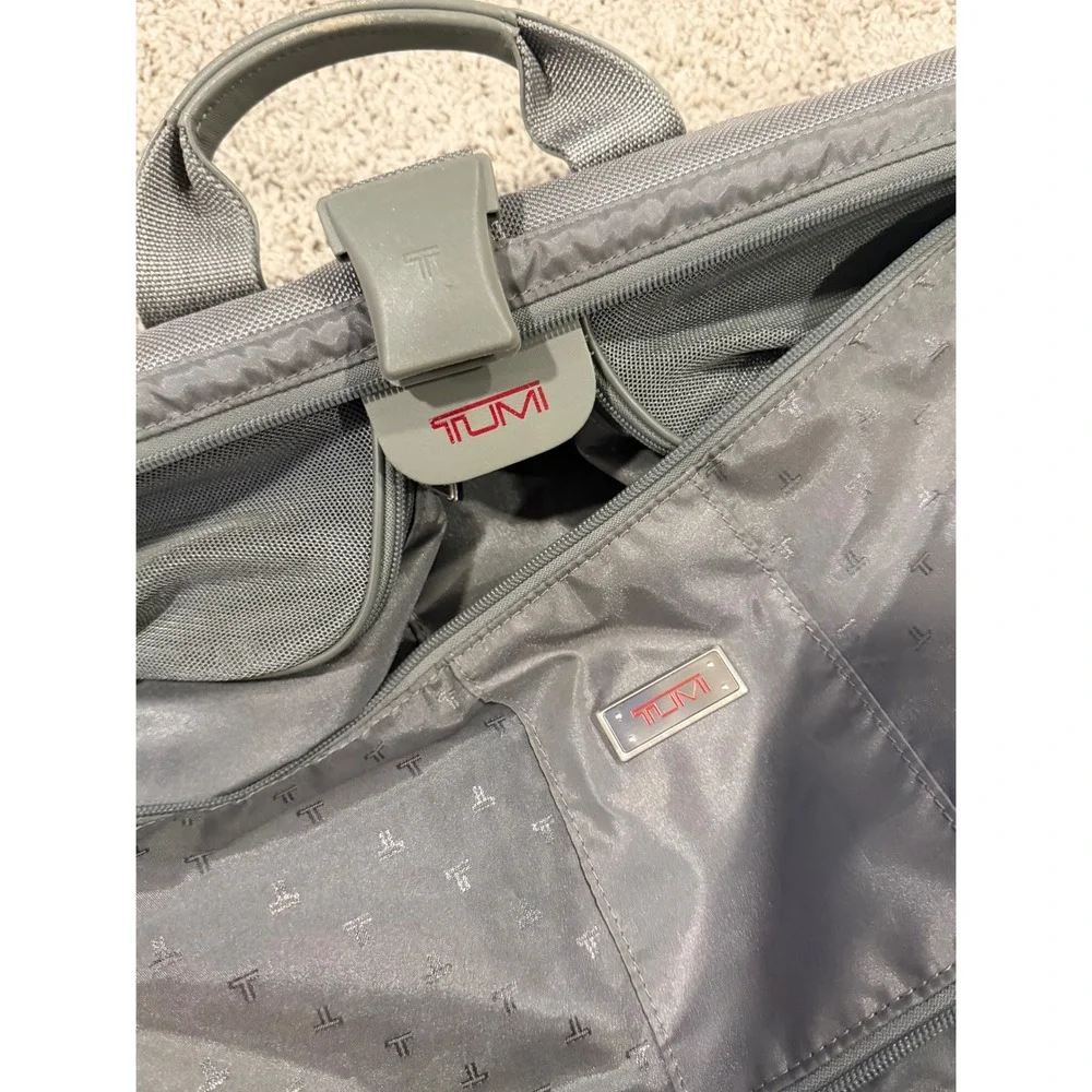 Tumi Alpha Grey Ballistic Nylon Tri-Fold Garment Bag Travel Suit Carrier Luggage